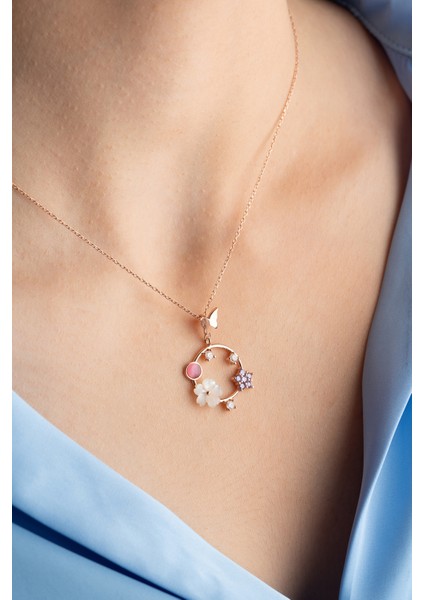 925 Ayar Gümüş Kelebek Detaylı Manolya Çiçeği Daire Bahar Çiçeği Kolye fırsatları