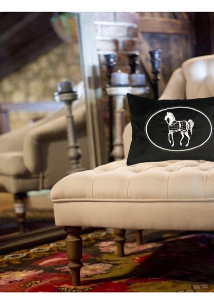 Atlı Model Nakış İşlemeli Kırlent Kılıfı Siyah - Ekru fırsatları