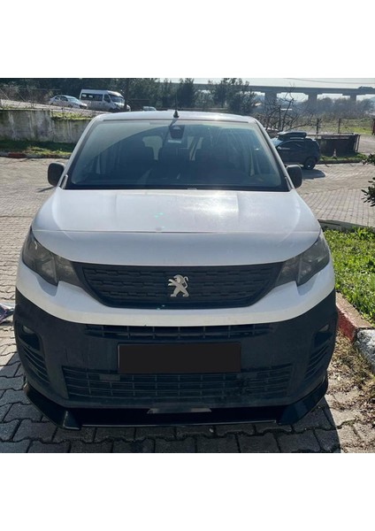 Peugeot Partner Ferrous Ön Tampon Lip Eki 2019 ve Üstü fırsatları