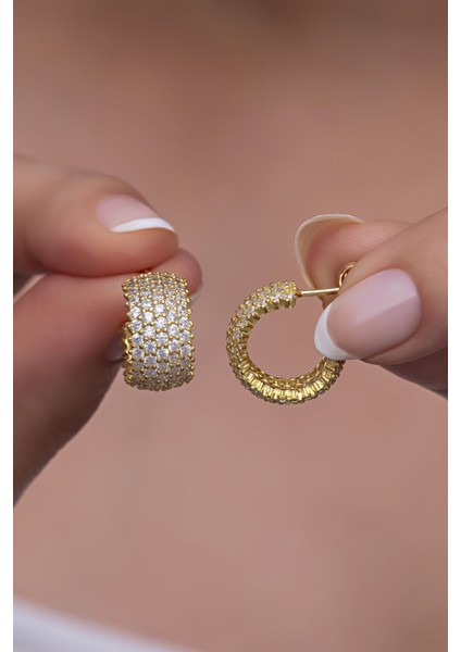925 Ayar Gümüş Gold 5 Sıra Beyaz Taşlı Yarım Tur Küpe