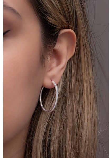 925 Ayar Gümüş Dalgalı Çizgili Tasarım 25 mm Halka Küpe modelleri