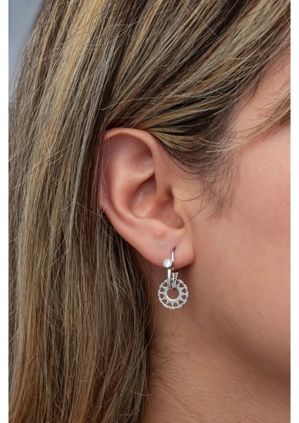 925 Ayar Gümüş Rodyum Kaplama Tektaş Göçmen Küpe fiyatları