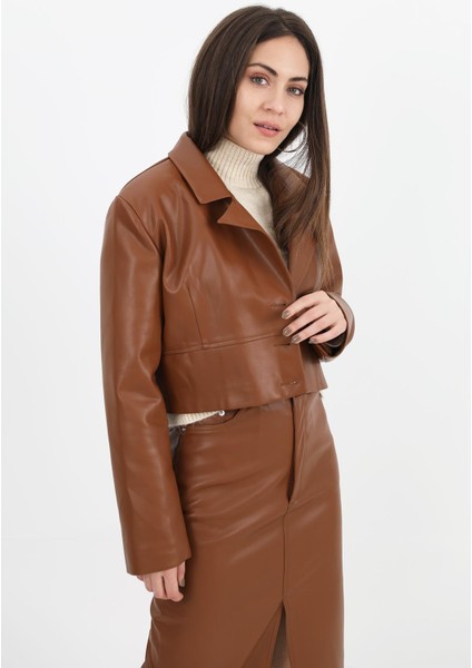Kruvaze Yaka Vatkalı Düğmeli Kısa Deri Ceket - Taba indirimleri