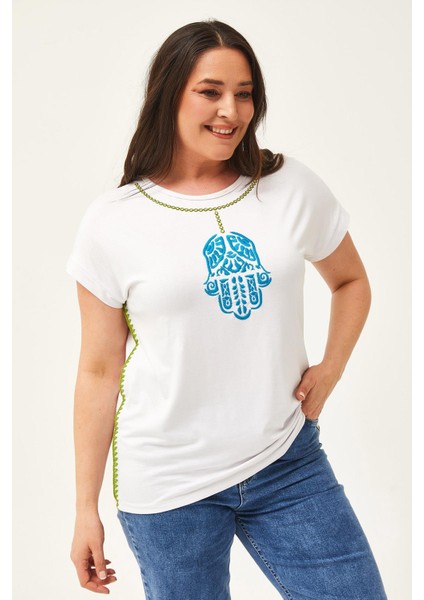 Kadın Büyük Beden El Nakış Detaylı Beyaz Bluz fırsatları