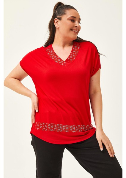 Kadın Büyük Beden Yaka ve Etek Leopar Taş Detay Kırmızı Bluz indirimleri