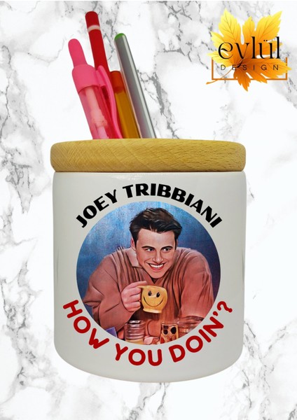 Friends Joey Tribbiani Baskılı Seramik Kalemlik Ahşap Detaylı Kalem Kutusu Doğum Günü Hediyesi