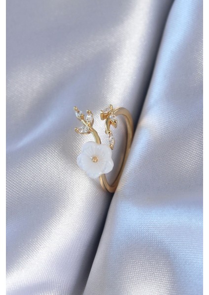 Gold Renk Çiçek Model Zirkon Taş Detay Pirinç Kadın Yüzük - TJ-BYK2770