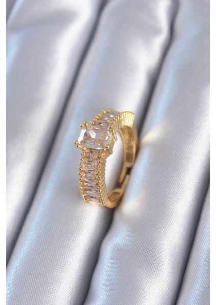 Gold Renk Su Yolu Zirkon Taşlı Pirinç Kadın Yüzük - TJ-BYK2810