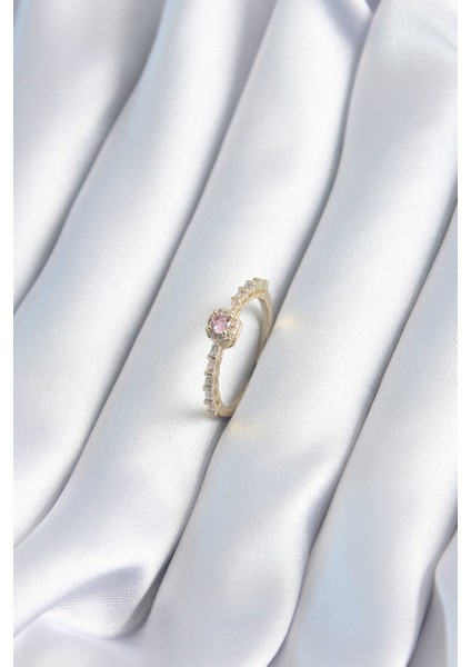 Pirinç Gümüş Renk Zirkon Taşlı Kadın Yüzük - TJ-BYK2892