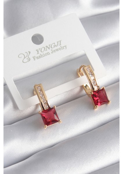 Pirinç Gold Renk Kırmızı Kare Zirkon Taş Model Kadın Küpe - TJ-BKP8364