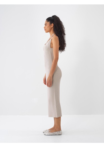 Yuvarlak Yaka Regular Fit Triko Elbise