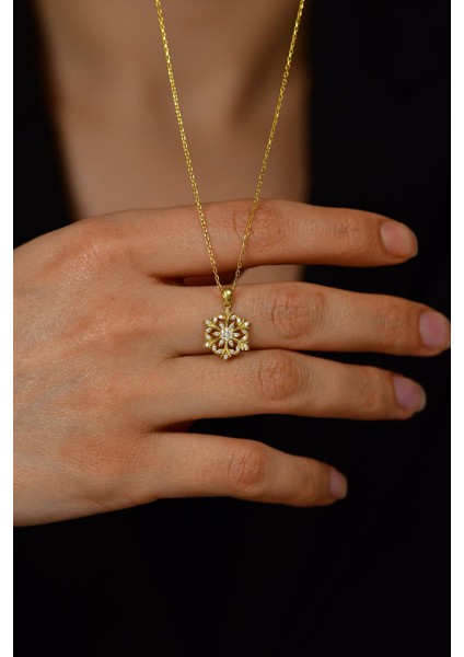 Zirkon Taşlı Gold Kar Tanesi Gümüş Kolye fırsatları