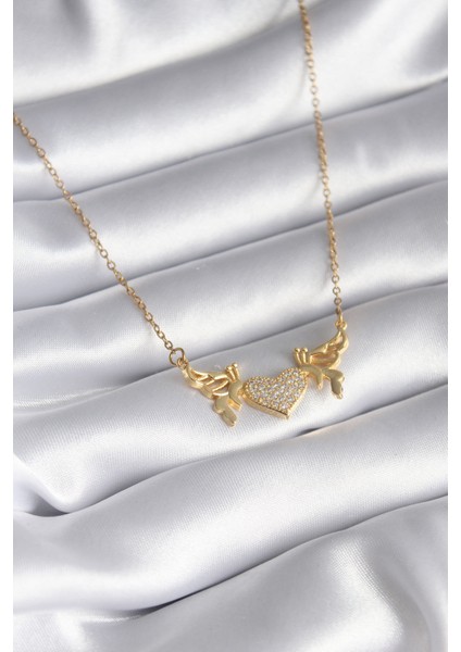 316L Çelik Gold Renk Zirkon Taşlı Kanatlı Kalp Model Kadın Kolye - TJ-BKO8290