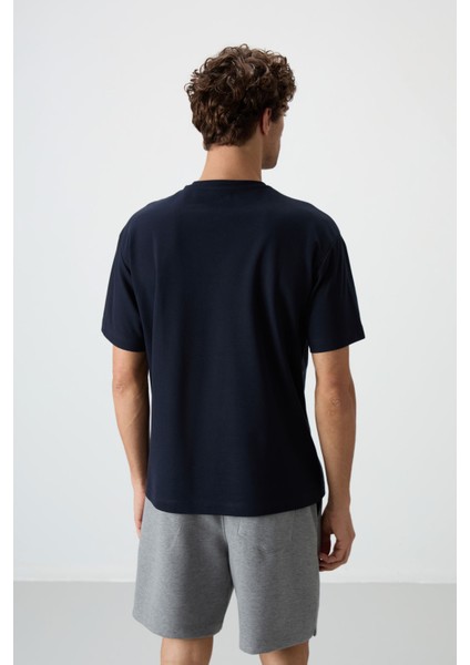 Lacivert Pamuklu Kalın Yüzeyi Dokulu Oversize Fit Baskılı Erkek T-Shirt - 88364 indirimleri