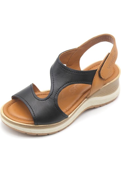 2409901 Kadın Deri Sandalet fiyatları