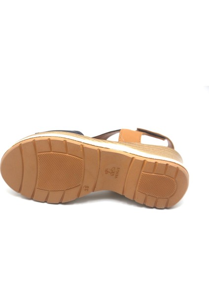 2409901 Kadın Deri Sandalet fırsatları