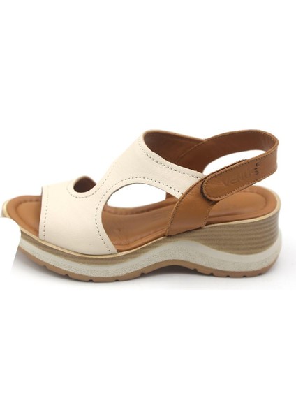 2409901 Kadın Deri Sandalet indirimleri