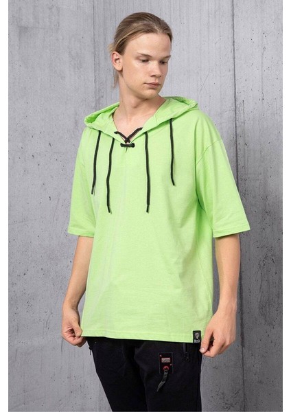 Yeşil Çapraz Bağcık Yaka Detay Kapüşonlu T-Shirt fırsatları