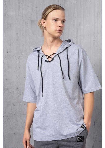 Gri Çapraz Bağcık Yaka Detay Kapüşonlu T-Shirt