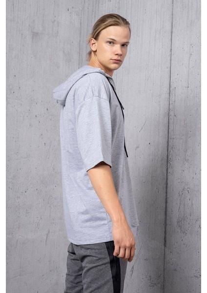 Gri Çapraz Bağcık Yaka Detay Kapüşonlu T-Shirt modelleri