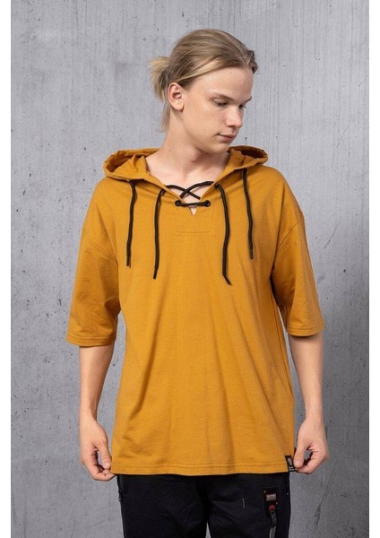 Hardal Çapraz Bağcık Yaka Detay Kapüşonlu T-Shirt