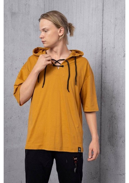 Hardal Çapraz Bağcık Yaka Detay Kapüşonlu T-Shirt fırsatları
