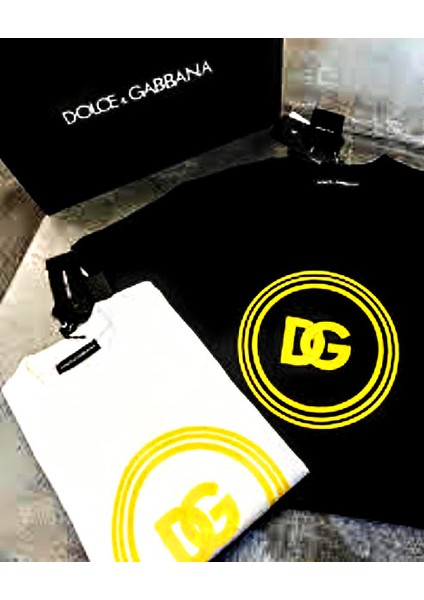 Flok Baskılı Yuvarlak Içinde Dg Logolu Ince Kumaş T-Shirt fiyatları