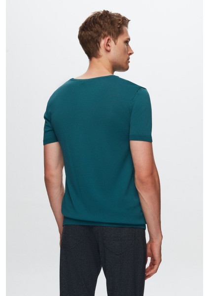 Slim Fit Zümrüt Yeşili Düz Örgü Rayon Örme T-Shirt 0EF069421003M