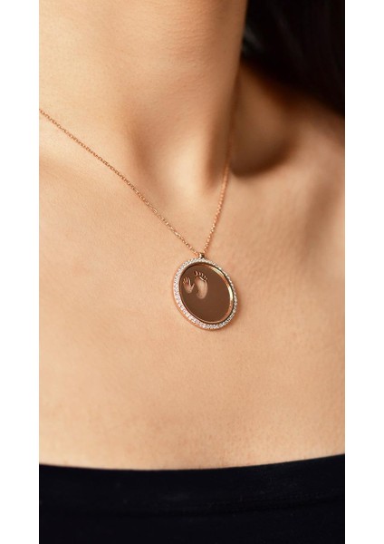 Zirkon Taşlı Rose Ayak Izi Isimli Gümüş Kolye modelleri