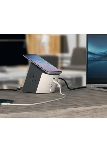 Multı-Outlet Charging Statıon