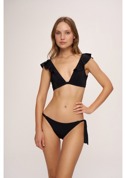 HR23BU005 Derek Volanlı Üçgen Bikini Üst