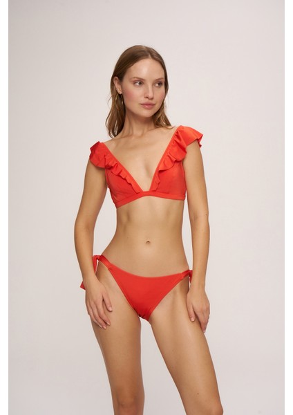 HR23BU005 Derek Volanlı Üçgen Bikini Üst