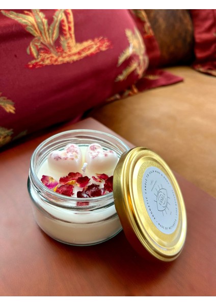 Vanilya Kokulu & Gül Yapraklı & Kalpli Mum %100 Soy Wax