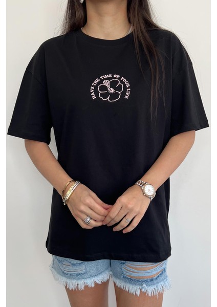 Flower Nakışlı T-Shirt Siyah