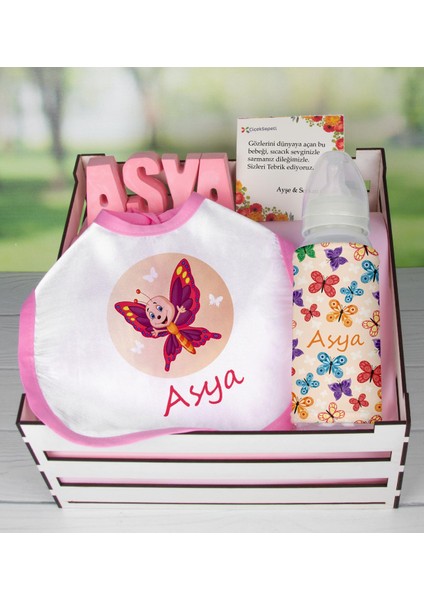 Ahşap Sandıkta Kişiye Özel Önlük Biberon ve Taş Isimlik Bebek Hediye Seti 109559