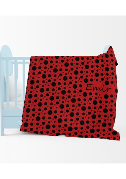 Bebeklere Özel Çantasında Kişiye Özel Battaniye Zıbın Biberon Yastık ve Patik Bebek Hediye Seti 109951 modelleri