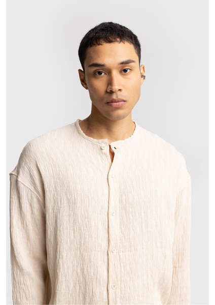 Yakasız Kırışık Görünümlü Gömlek