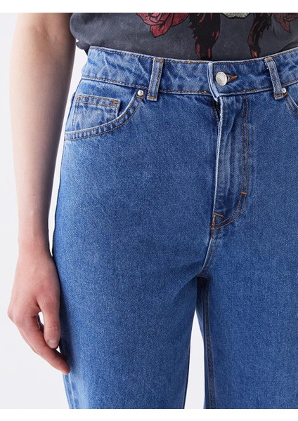 Xsıde Straight Fit Yırtık Detaylı Kadın Jean Pantolon fırsatları
