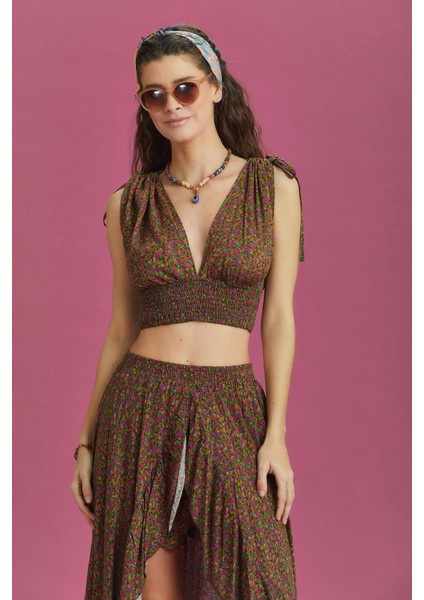 Derin V Yaka Dekolte Desenli Yazlık Bluz fiyatları