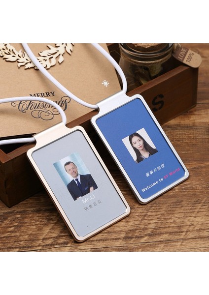 Şerit Kırmızı Stil Alüminyum Alaşımlı Dikey Isim Etiketi Rozet Sahipleri Kordon Ofis Şirket Malzemeleri ile Kimlik Kartı Sahipleri Iş Otobüsü Kart Sahibinin (Yurt Dışından) fiyatları