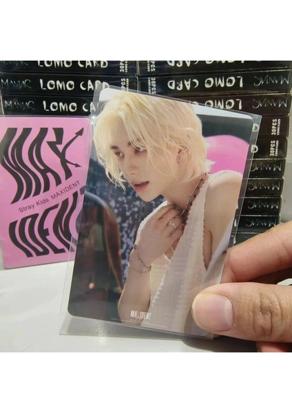 50 Adet Tarzı Ards Koruyucu Kollu Kpop Fotoğraf Kartları Koruyucu Sihirli Masa Oyunu Tarot Durumda Üç Krallık Poker Kartları Koruyucu Kılıf (Yurt Dışından) fırsatları