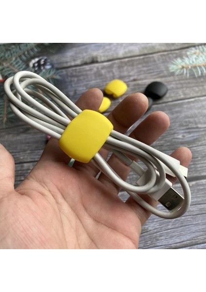 Siyah Stil Mümkün Sarıcı Basit Yuvarlak Kulaklık Klip USB Şarj Aleti Kablosu Tutucu Masası Düzenli Organizatör Masaüstü Pc Için Tel (Yurt Dışından) fırsatları