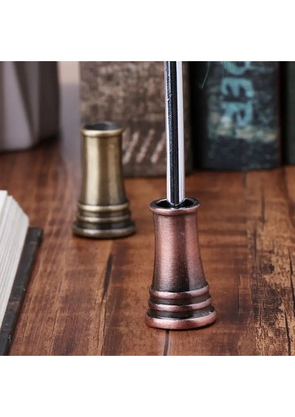 D Tarzı 1 Adet Vintage Tüy Tüy Divit Kalem Tutucu Metal Dolma Kalemler Standı Ofis Okul Malzemeleri Kırtasiye Öğrenci Hediye (Yurt Dışından) fırsatları