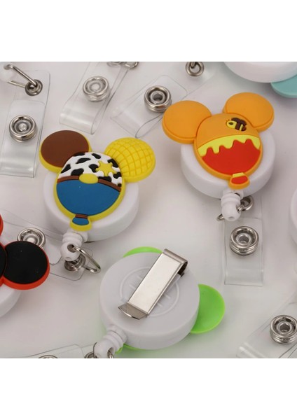 No.16 Tarzı Sıcak Saleece En Li Silikon Anime Geri Çekilebilir Hemşire Rozeti Tutucu Makara Sevimli Öğrenci Kımlık Kartı Tutucu Anahtarlıklar Kordon (Yurt Dışından) modelleri