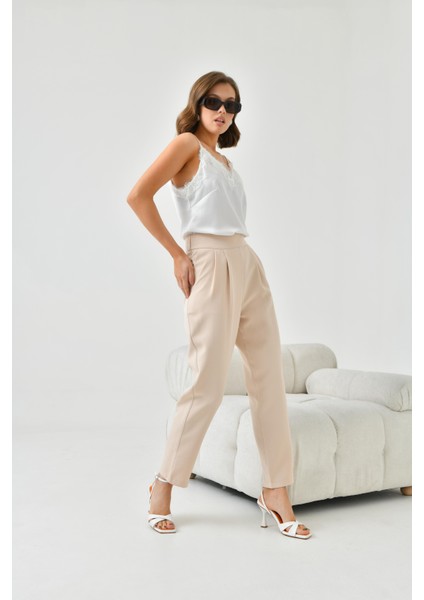Kadın Lastikli Pleli Dar Paça Pantolon Beige fiyatları