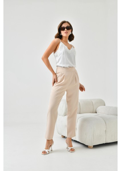 Kadın Lastikli Pleli Dar Paça Pantolon Beige indirimleri