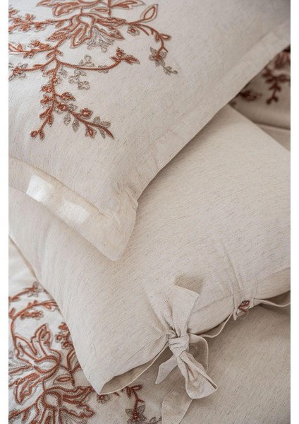 Libera Battal Boy Nevresim Takımı %100 Organik Pamuk Keten Süzene Nakışlı Krem-Terra 240X220 cm fiyatları