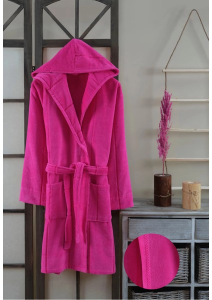 Kadife Kapşonlu Bedenli Bornoz