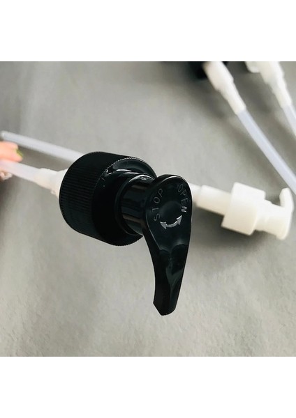 2 Siyah-2 BEYAZ-28MM-4PCS Sabun Pompası Dağıtıcı Kafası Sıvı Losyon Şişesi Yedek Pompa W/tüp Banyo Şampuanı/saç Kremi Pompası Basın 28MM (Yurt Dışından) modelleri