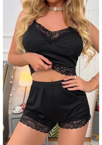 Viskon Siyah Askılı Dantelli Zarif Şortlu Takım